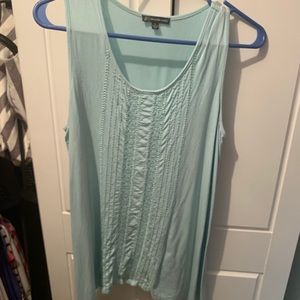 Boutique sleeveless blue flowy tunic